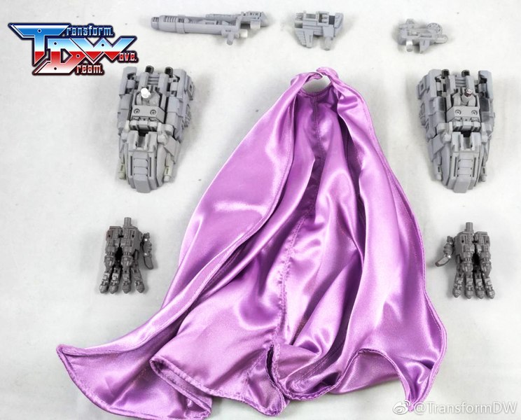 Transform Dream Wave TCW 07 & TCW 08 Combiner Upgrades For Starscream And Abominus 03 (3 of 12)